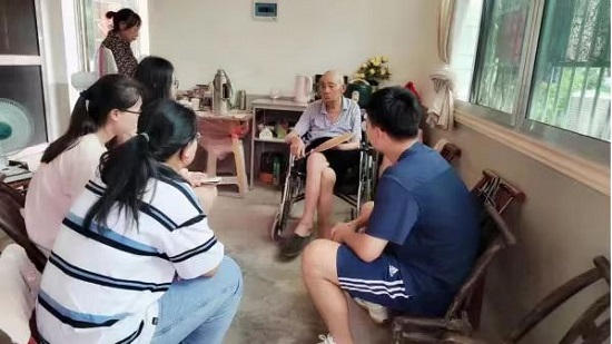 坚守初心肯担当照片.jpg